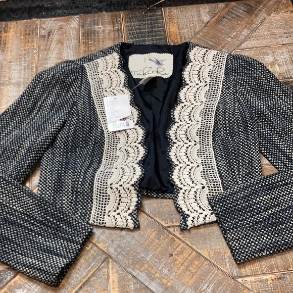 Tabitha Jackets & Blazers - Anthropologie Tabitha tweed, cropped blazer with lace details. Size 2.